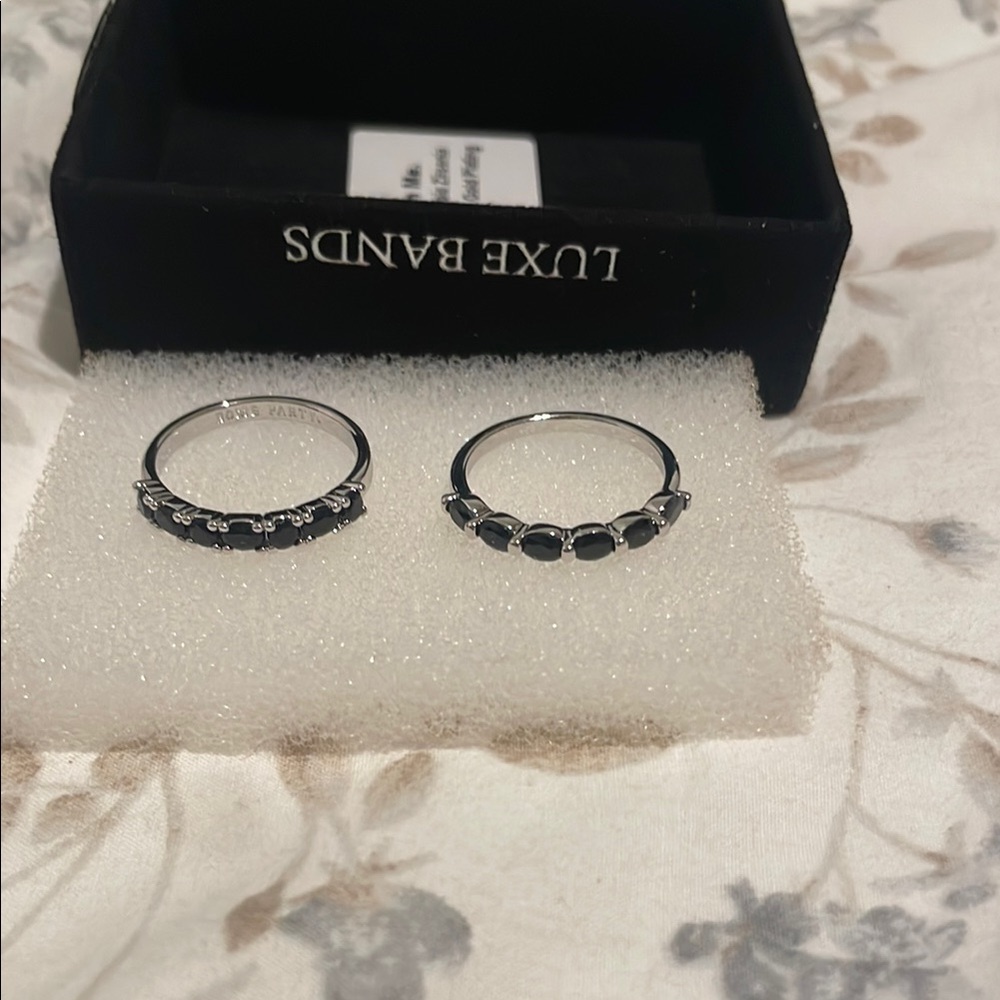 Black Stone Band Rings Set - Picture 4 of 7